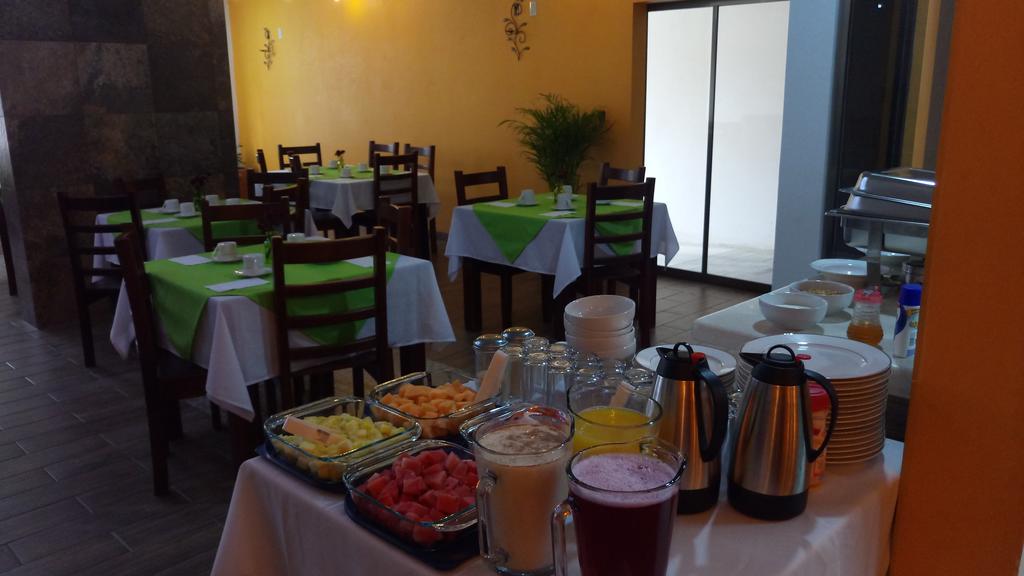 Restaurant slide